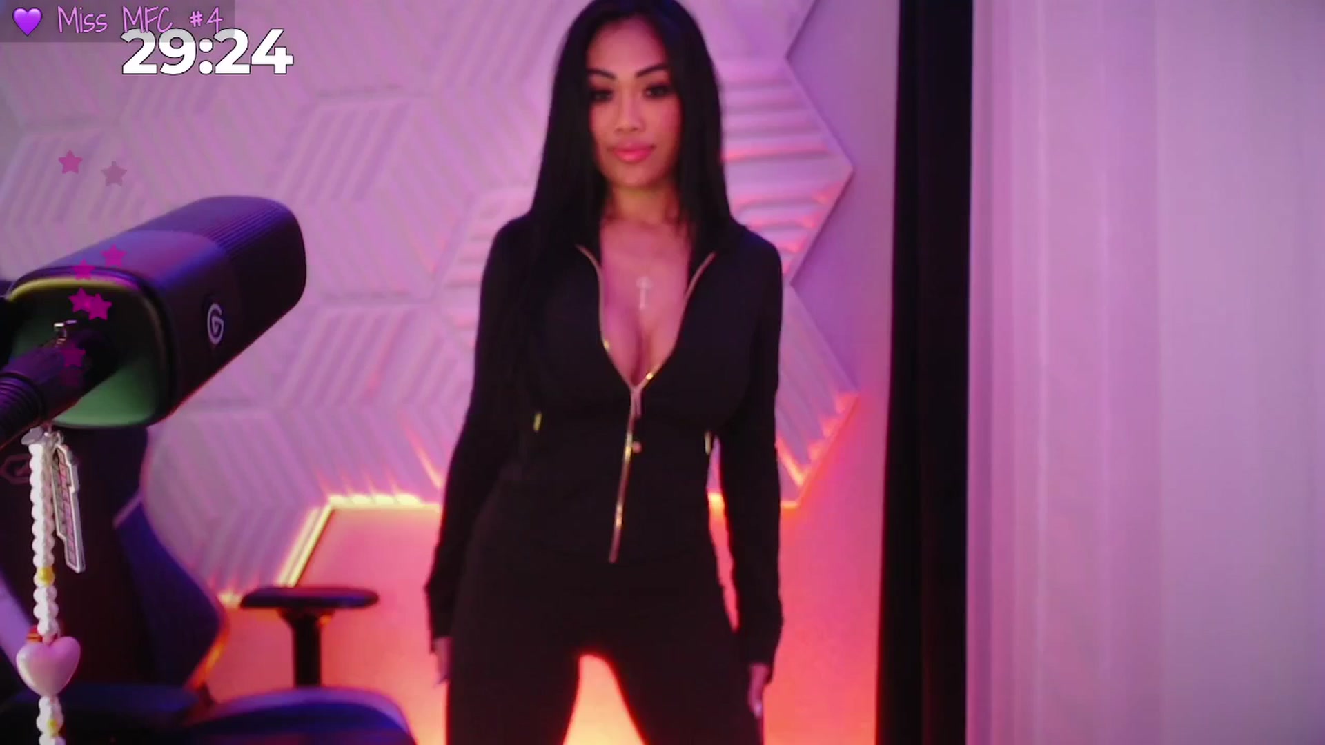 Gallery image thumbnail from SinCityVEE's myfreecams stream on, 12/20/2025, 14:32 image 16 of 20