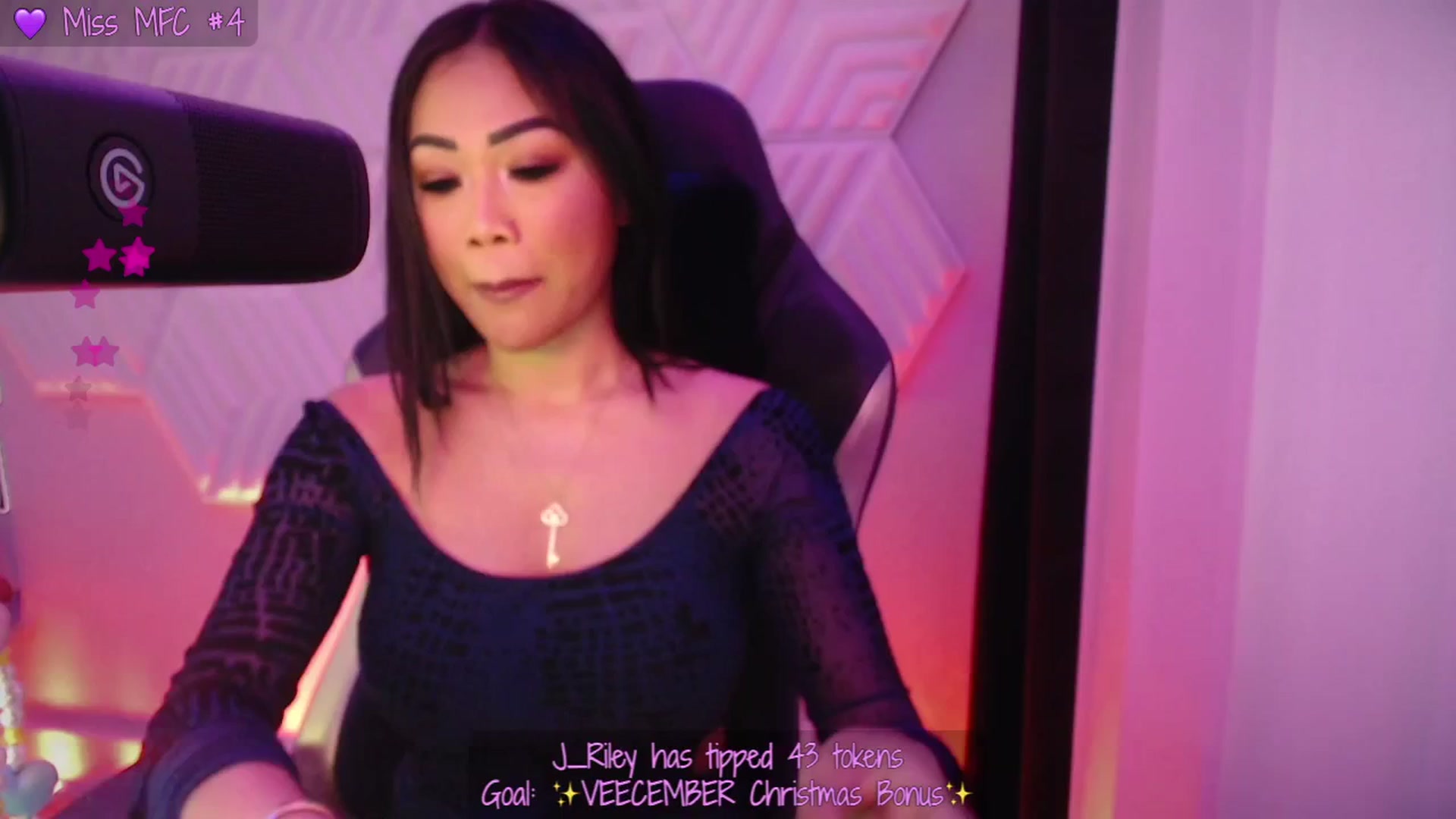 Gallery image thumbnail from SinCityVEE's myfreecams stream on, 12/21/2025, 07:56 image 3 of 20