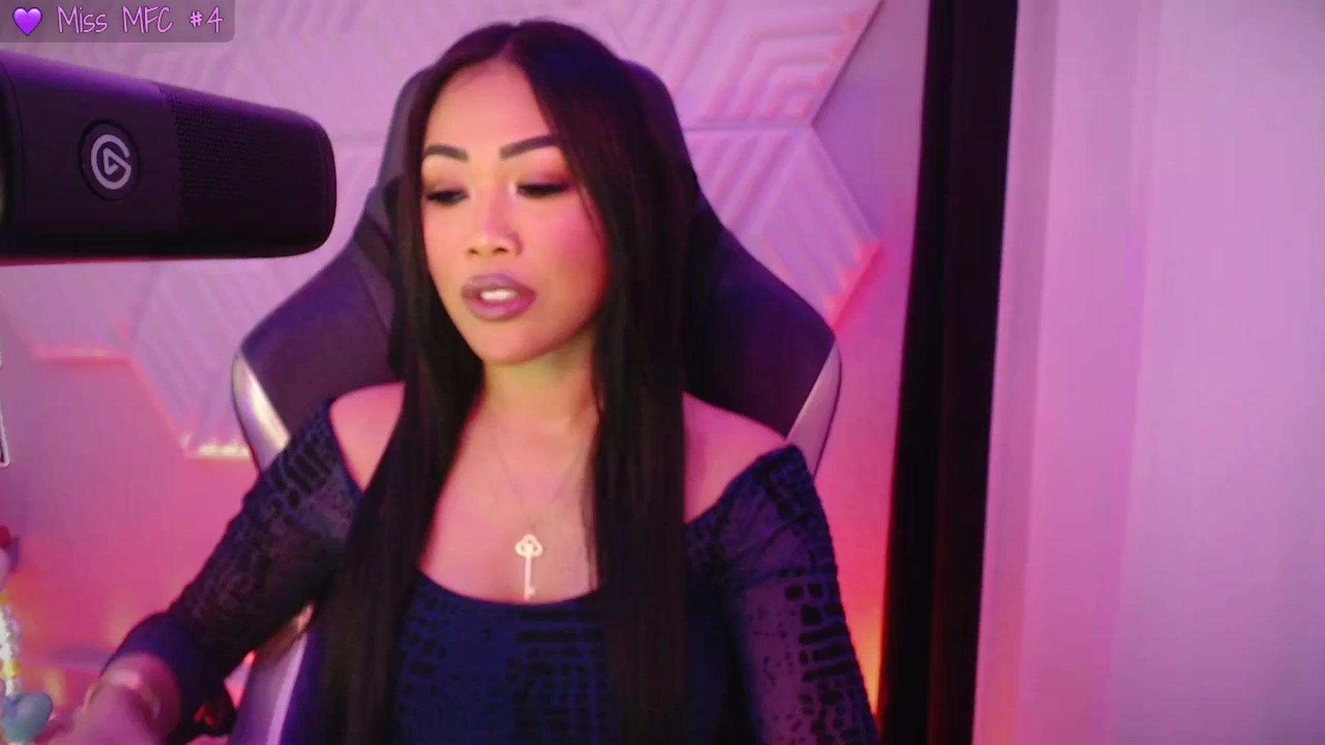 Gallery image thumbnail from SinCityVEE's myfreecams stream on, 12/21/2025, 07:56 image 2 of 20