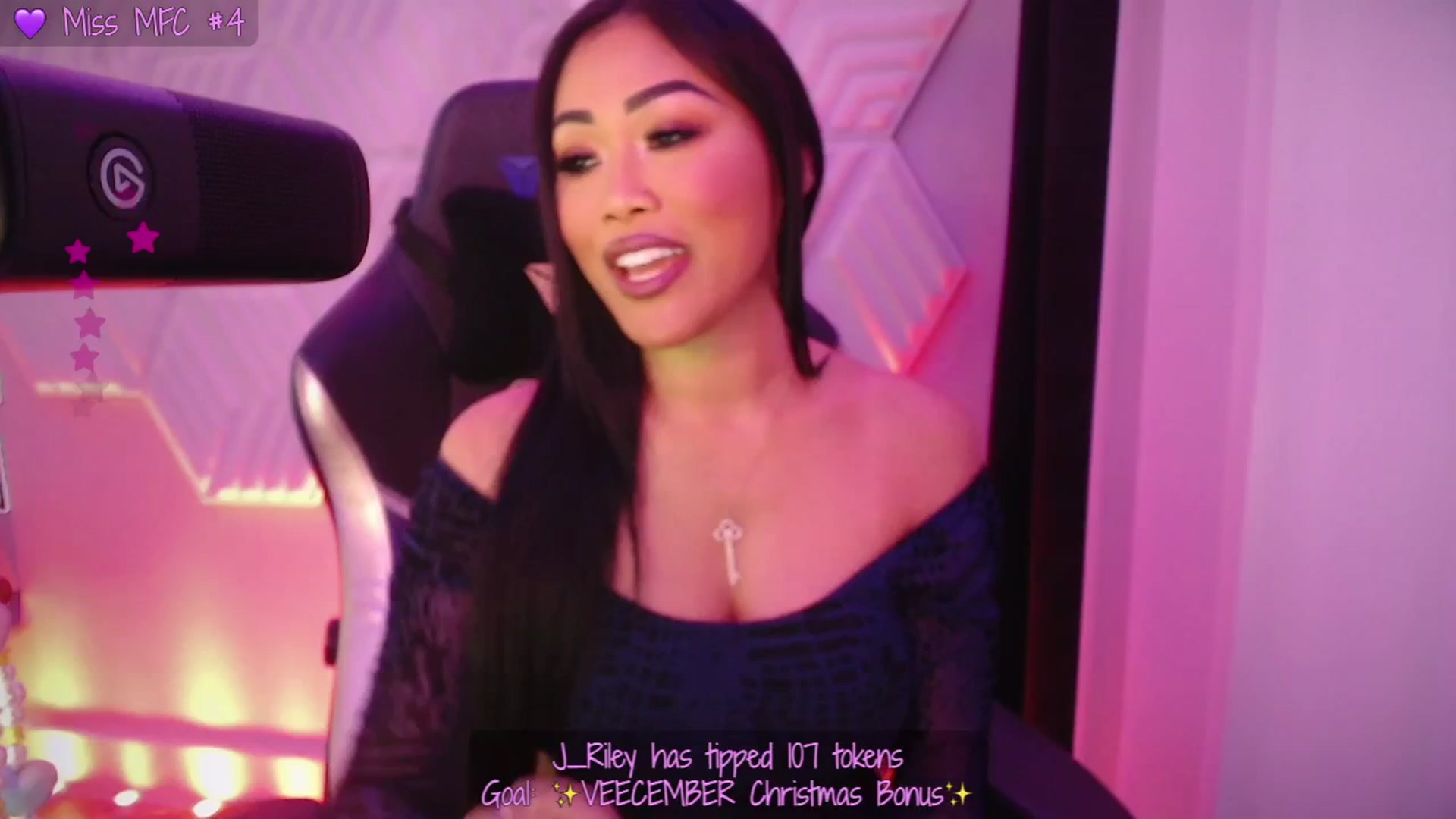 Gallery image thumbnail from SinCityVEE's myfreecams stream on, 12/21/2025, 07:56 image 5 of 20