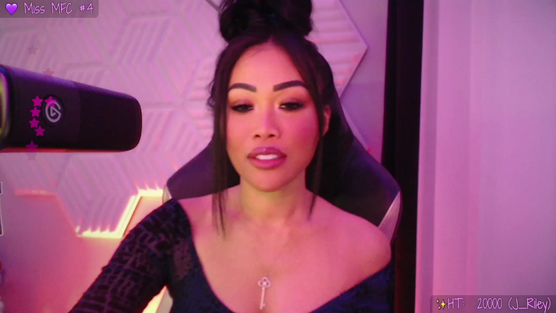 Gallery image thumbnail from SinCityVEE's myfreecams stream on, 12/21/2025, 07:56 image 18 of 20
