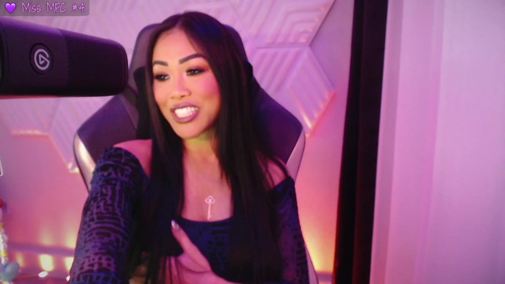 Gallery image thumbnail from SinCityVEE's myfreecams stream on, 12/21/2025, 07:56 image 1 of 20