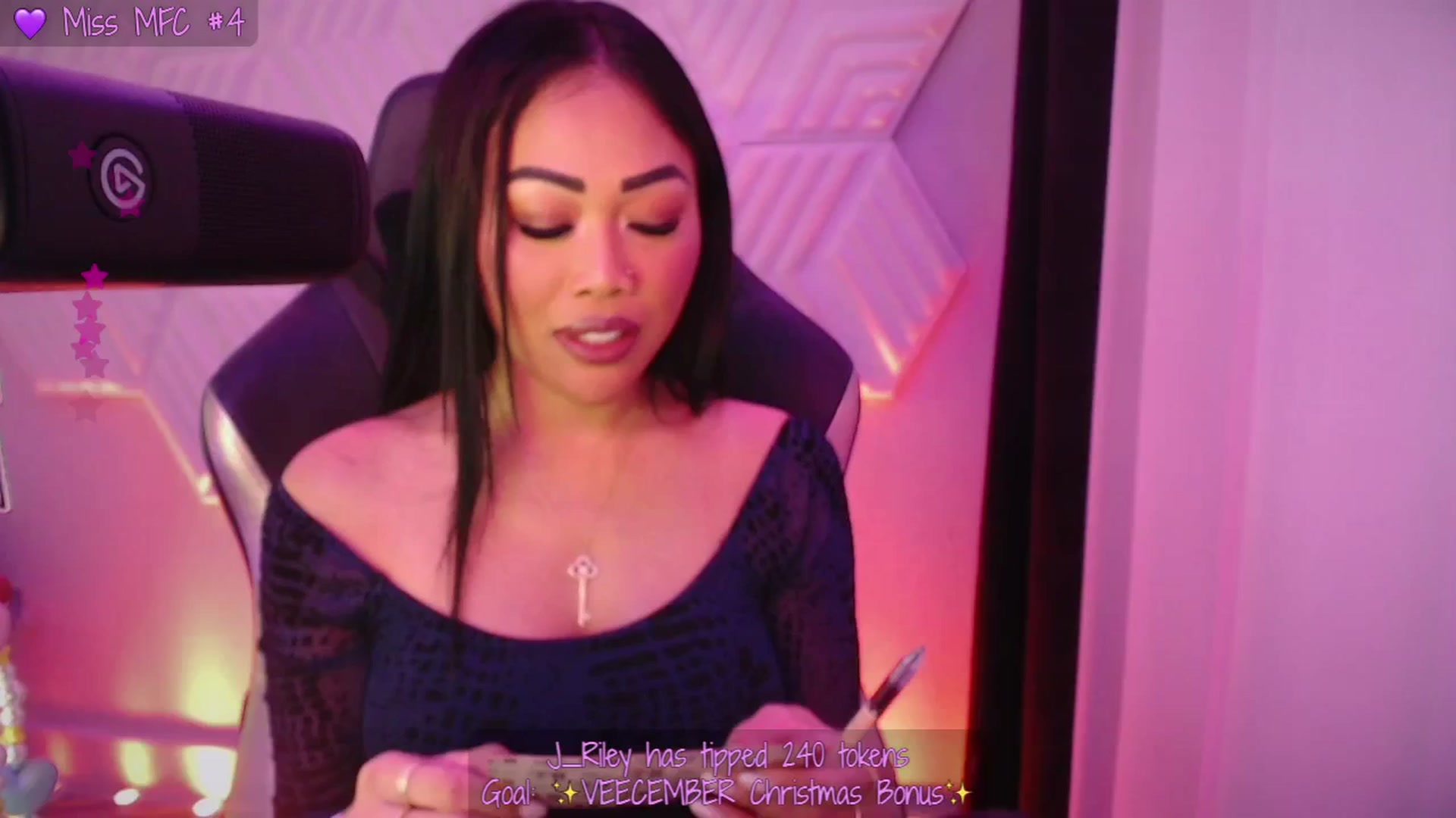Gallery image thumbnail from SinCityVEE's myfreecams stream on, 12/21/2025, 07:56 image 4 of 20