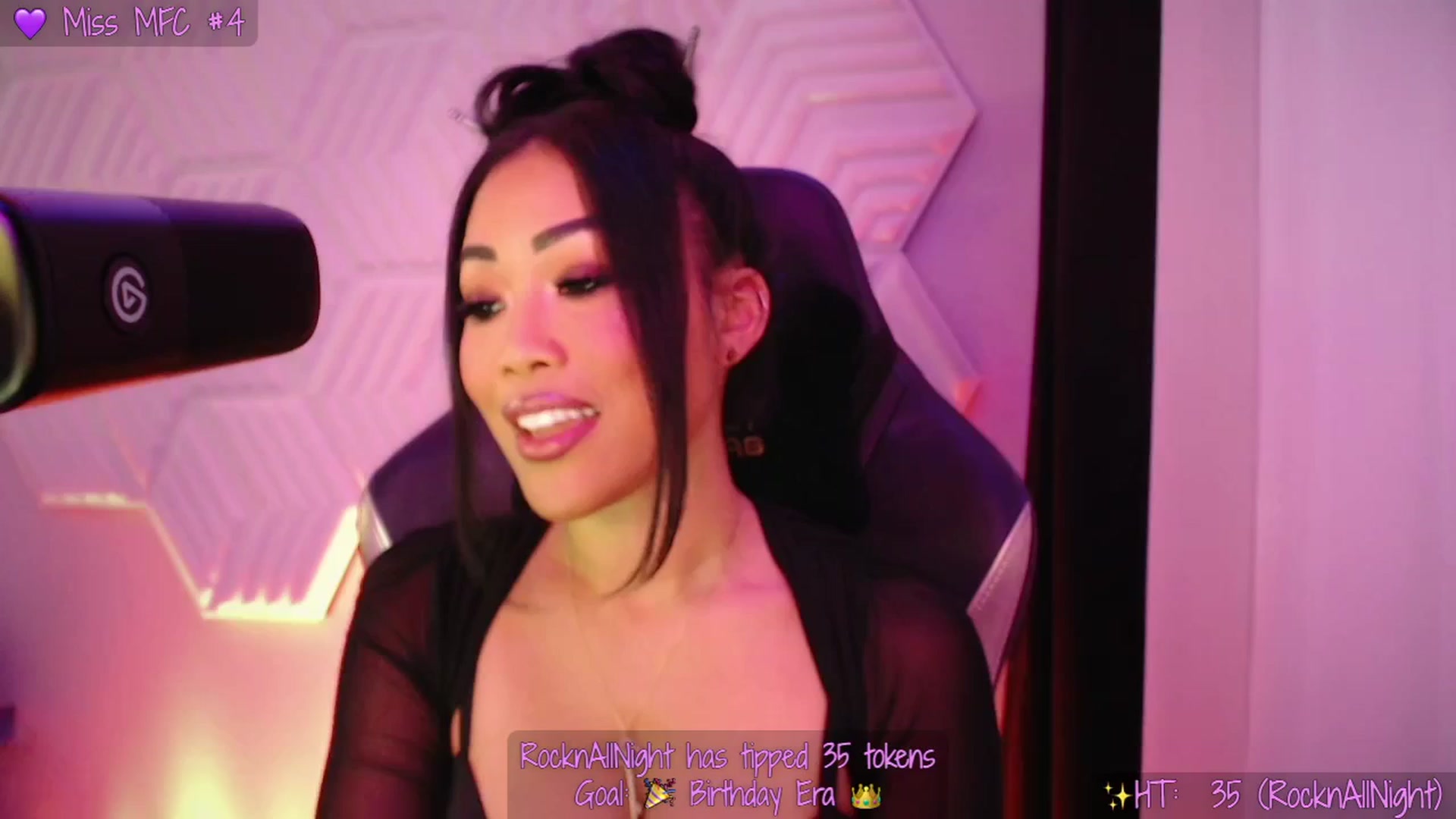 Gallery image thumbnail from SinCityVEE's myfreecams stream on, 12/23/2025, 05:13 image 13 of 20