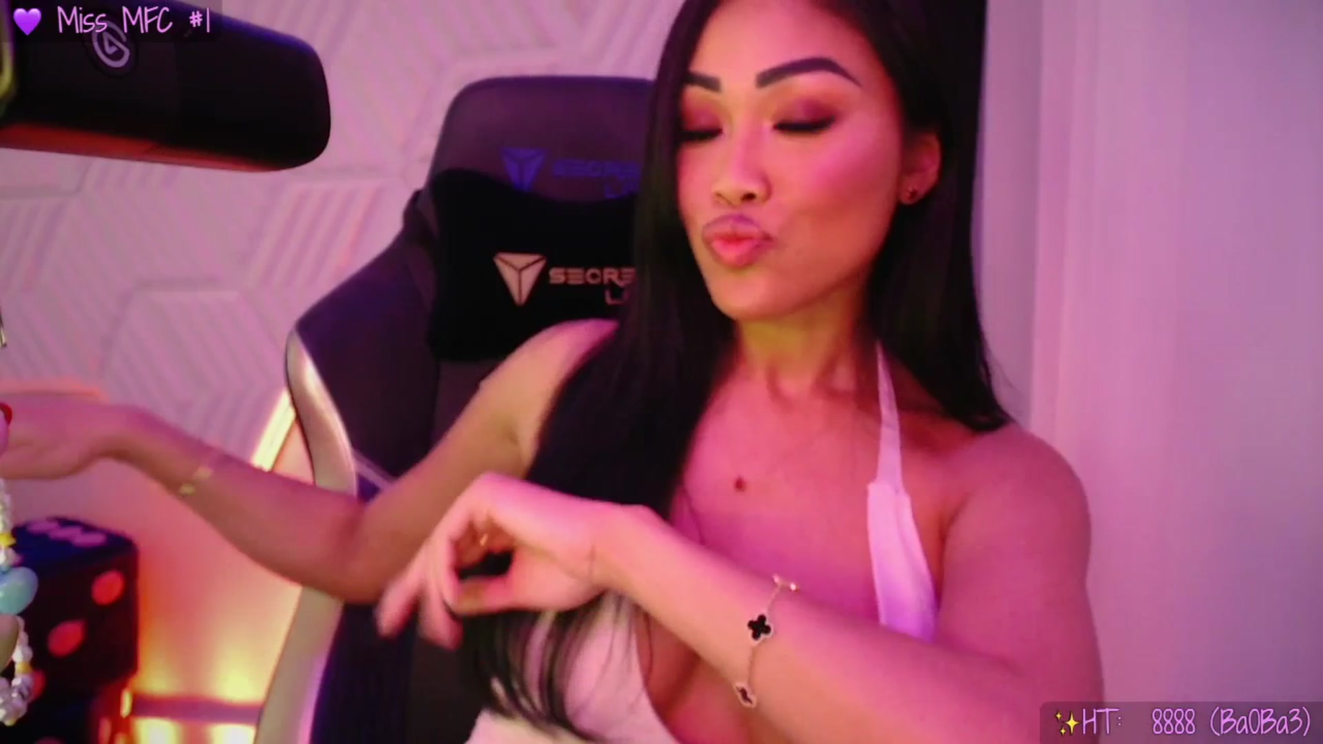 Gallery image thumbnail from SinCityVEE's myfreecams stream on, 01/14/2026, 09:34 image 14 of 20