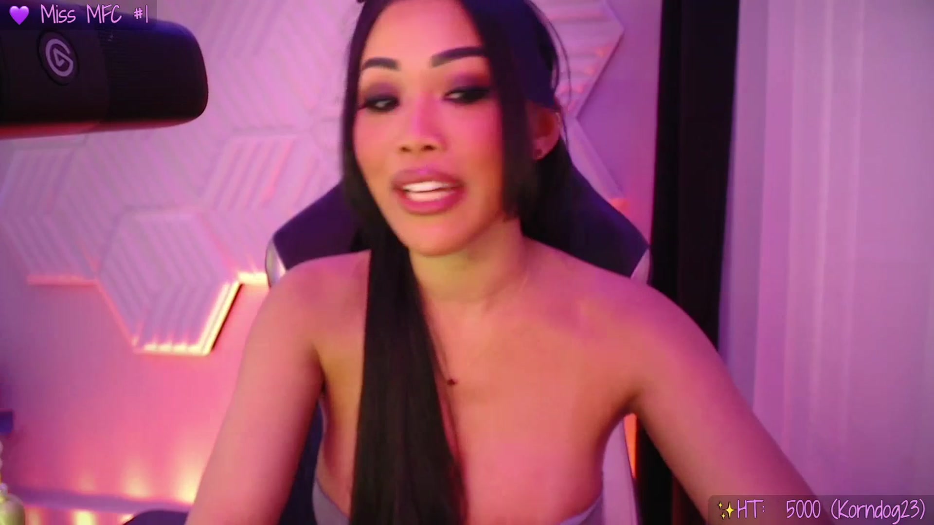 Gallery image thumbnail from SinCityVEE's myfreecams stream on, 01/24/2026, 07:28 image 15 of 20