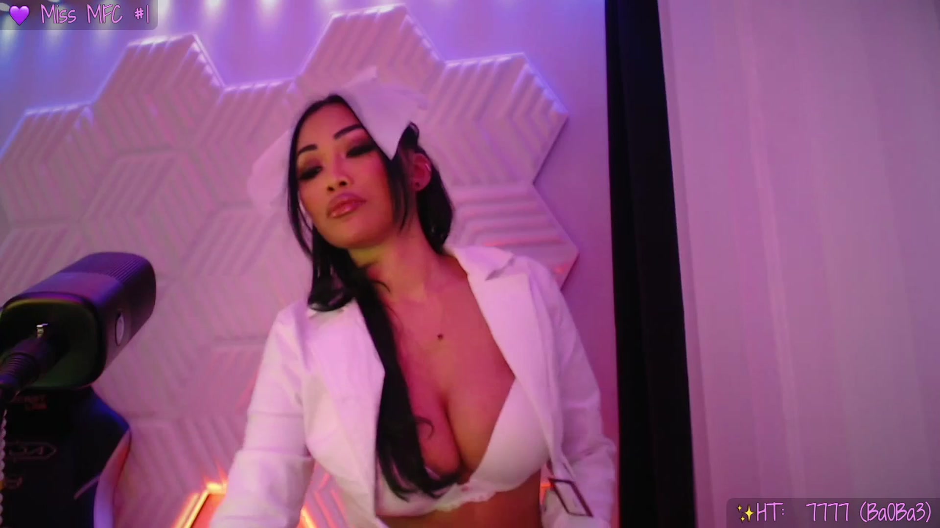 Gallery image thumbnail from SinCityVEE's myfreecams stream on, 01/27/2026, 08:57 image 10 of 20