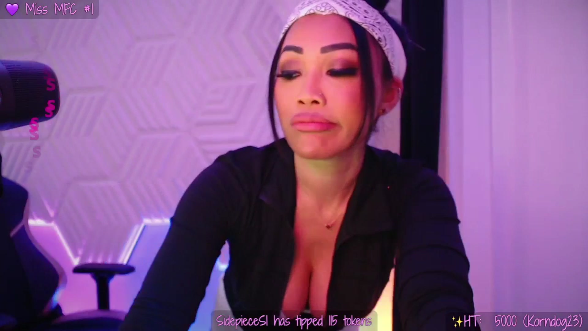 Gallery image thumbnail from SinCityVEE's myfreecams stream on, 01/31/2026, 08:02 image 11 of 20