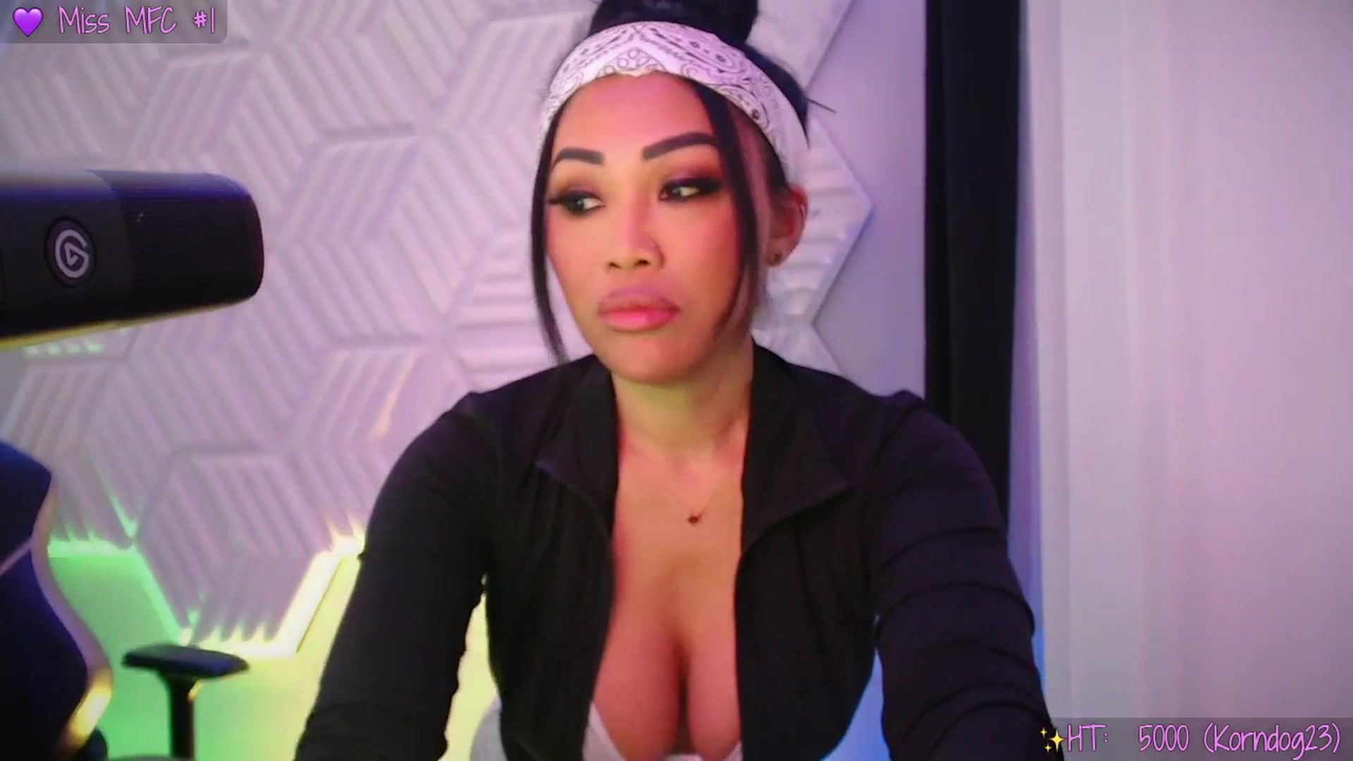 Gallery image thumbnail from SinCityVEE's myfreecams stream on, 01/31/2026, 08:02 image 6 of 20