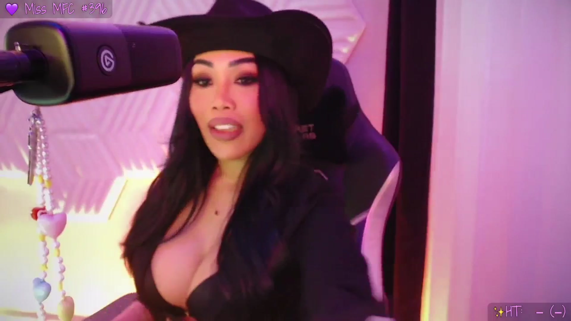 Gallery image thumbnail from SinCityVEE's myfreecams stream on, 02/14/2026, 07:52 image 2 of 20