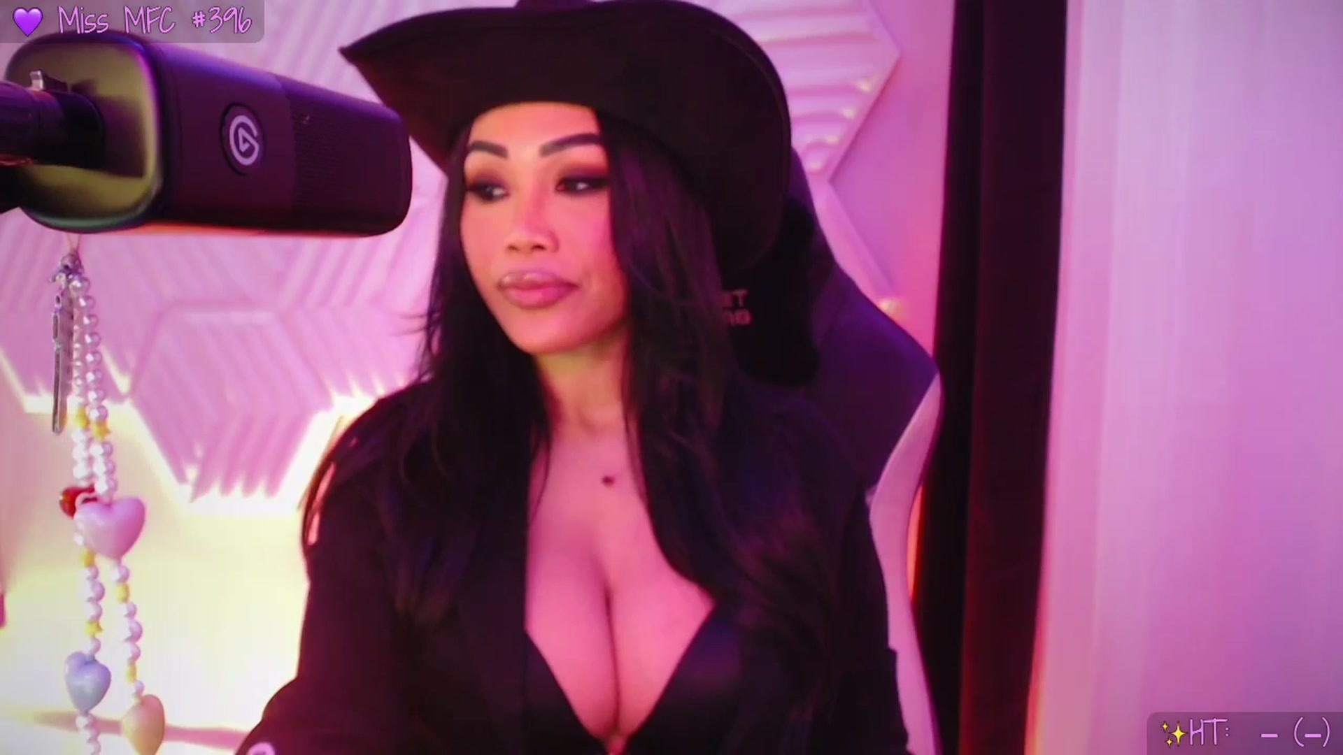 Gallery image thumbnail from SinCityVEE's myfreecams stream on, 02/14/2026, 07:52 image 3 of 20