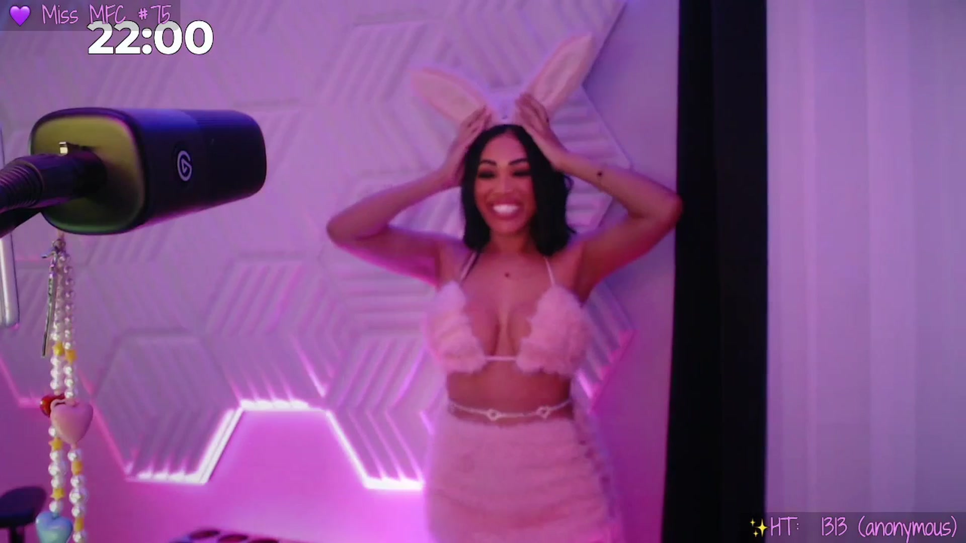 Gallery image thumbnail from SinCityVEE's myfreecams stream on, 02/15/2026, 10:21 image 9 of 20