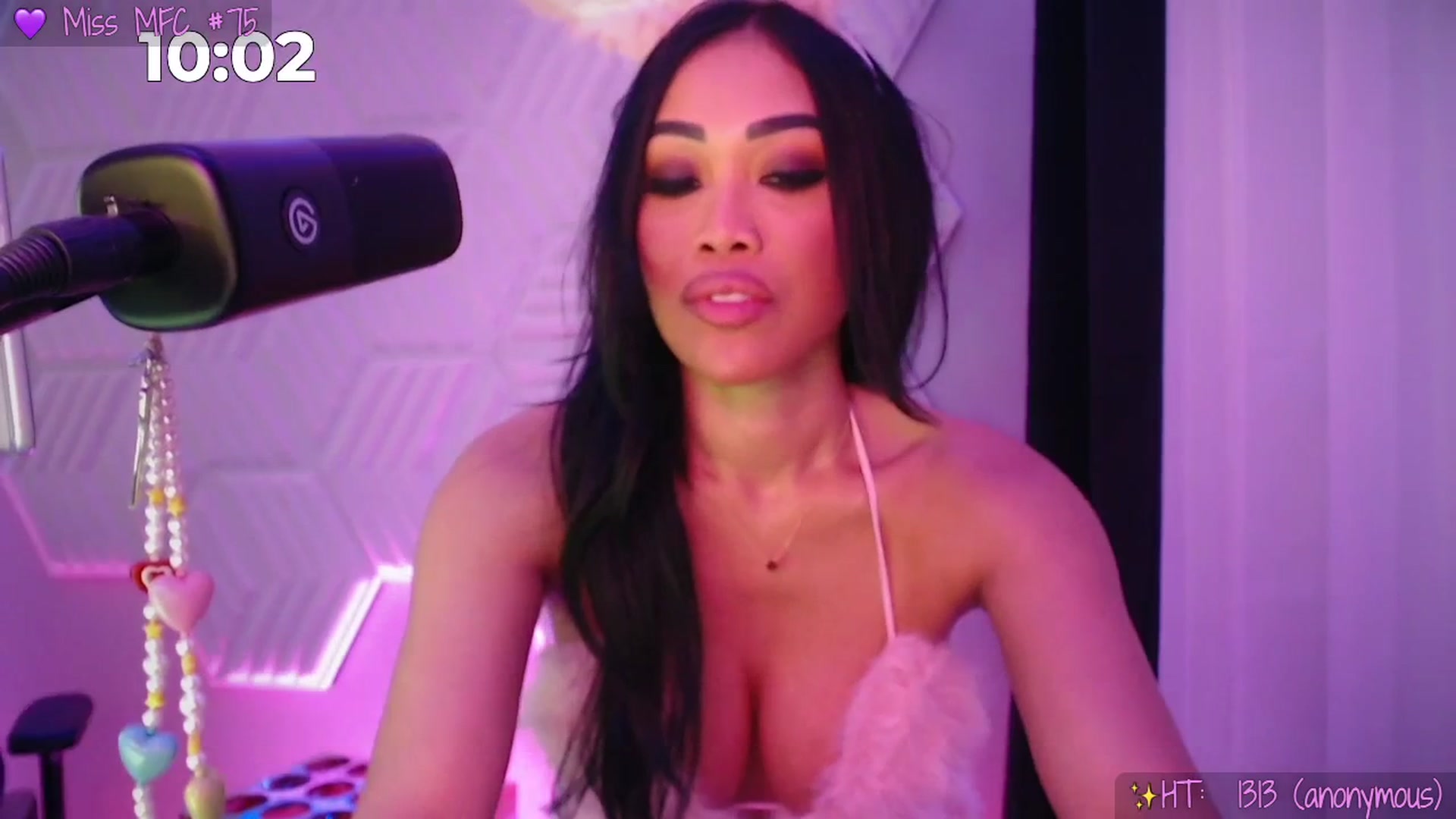 Gallery image thumbnail from SinCityVEE's myfreecams stream on, 02/15/2026, 10:21 image 10 of 20