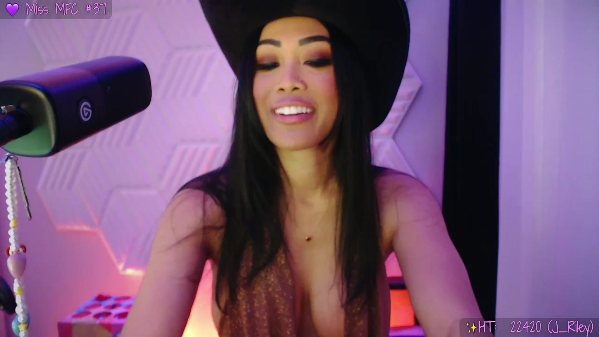 Gallery image thumbnail from SinCityVEE's myfreecams stream on, 02/20/2026, 08:36 image 11 of 20