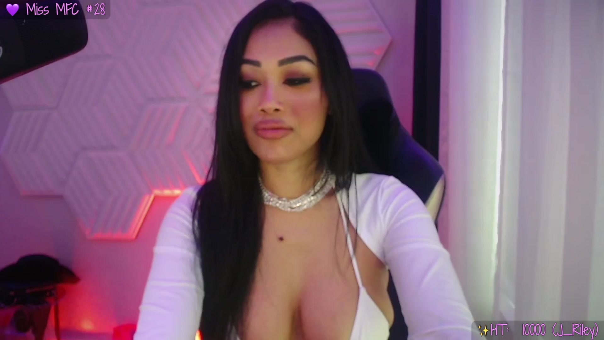 Gallery image thumbnail from SinCityVEE's myfreecams stream on, 02/22/2026, 18:46 image 19 of 20