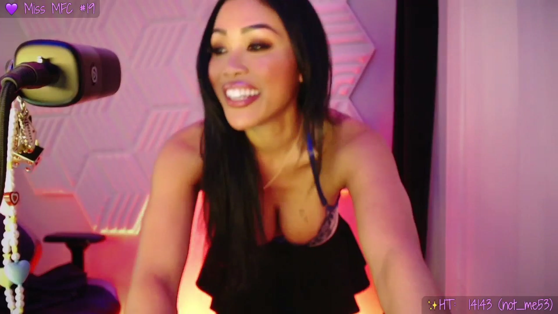 Gallery image thumbnail from SinCityVEE's myfreecams stream on, 03/03/2026, 08:46 image 17 of 20