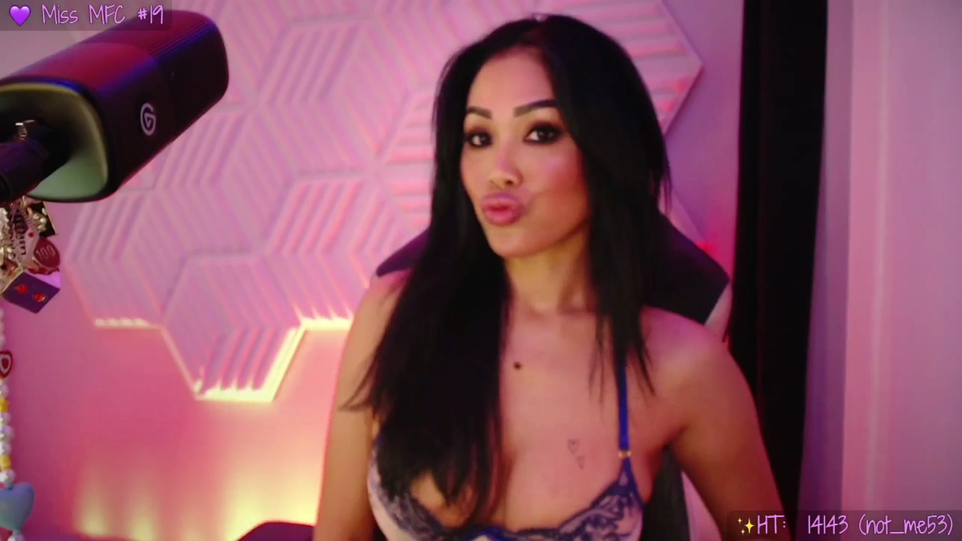 Gallery image thumbnail from SinCityVEE's myfreecams stream on, 03/03/2026, 08:46 image 19 of 20