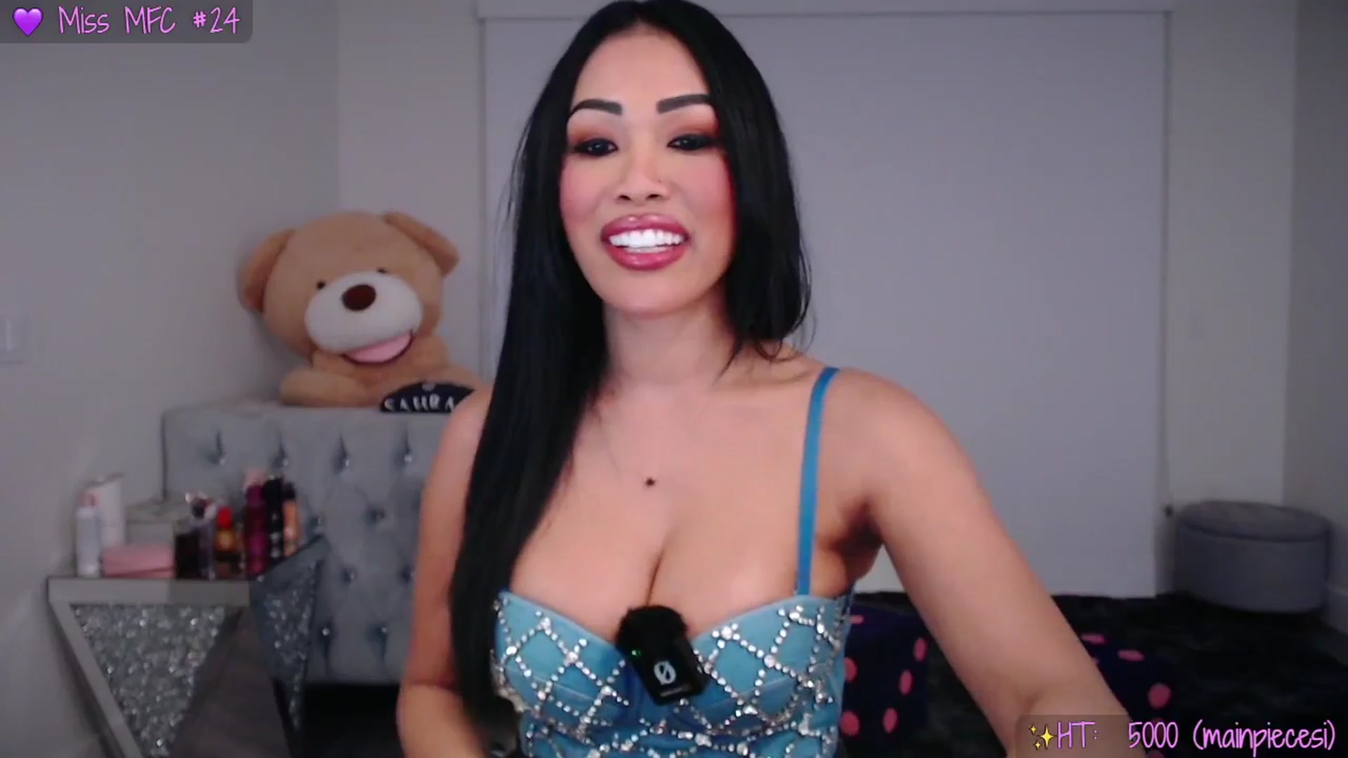 Gallery image thumbnail from SinCityVEE's myfreecams stream on, 03/07/2026, 10:40 image 13 of 20