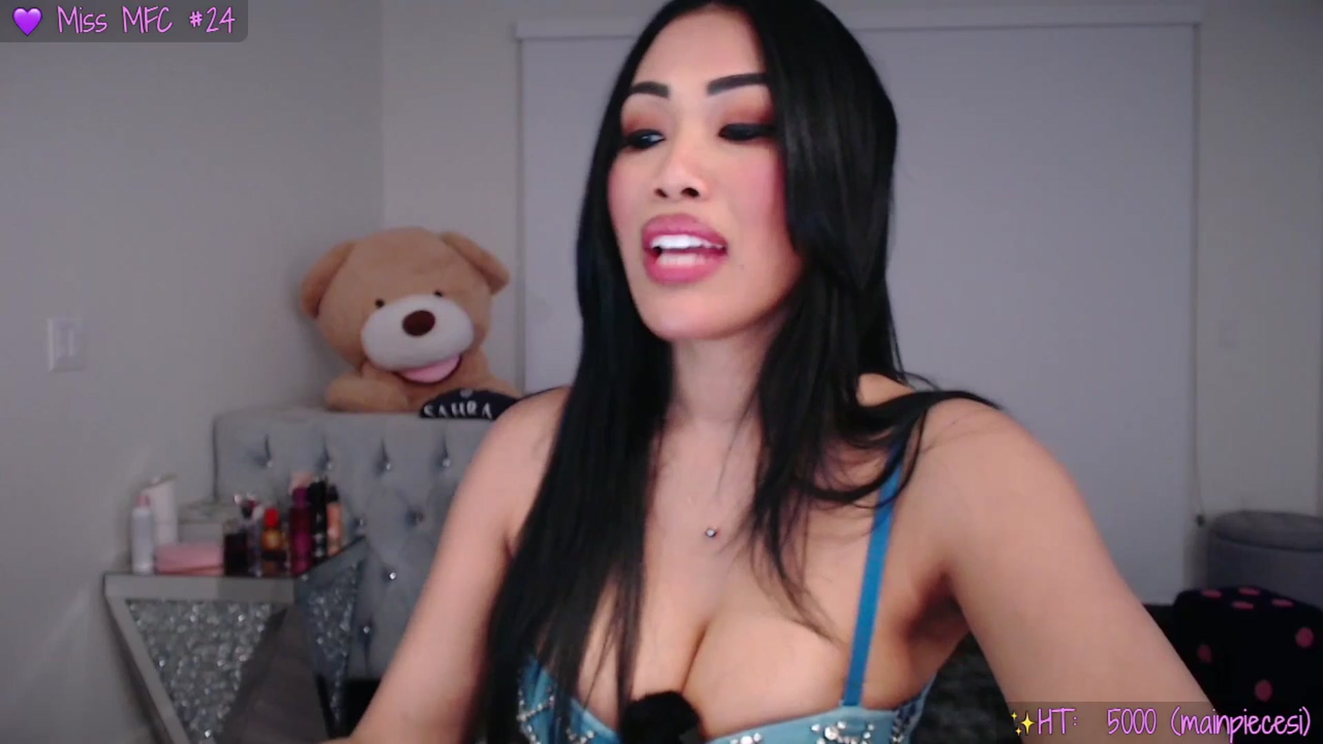 Gallery image thumbnail from SinCityVEE's myfreecams stream on, 03/07/2026, 10:40 image 19 of 20