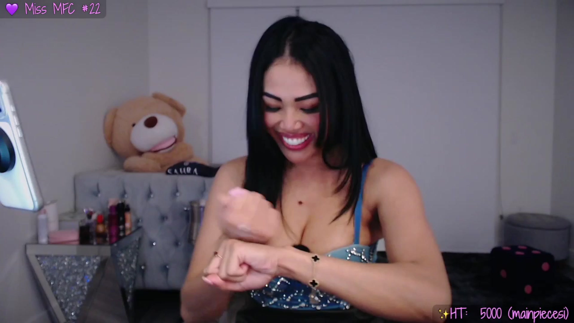 Gallery image thumbnail from SinCityVEE's myfreecams stream on, 03/07/2026, 12:15 image 19 of 20