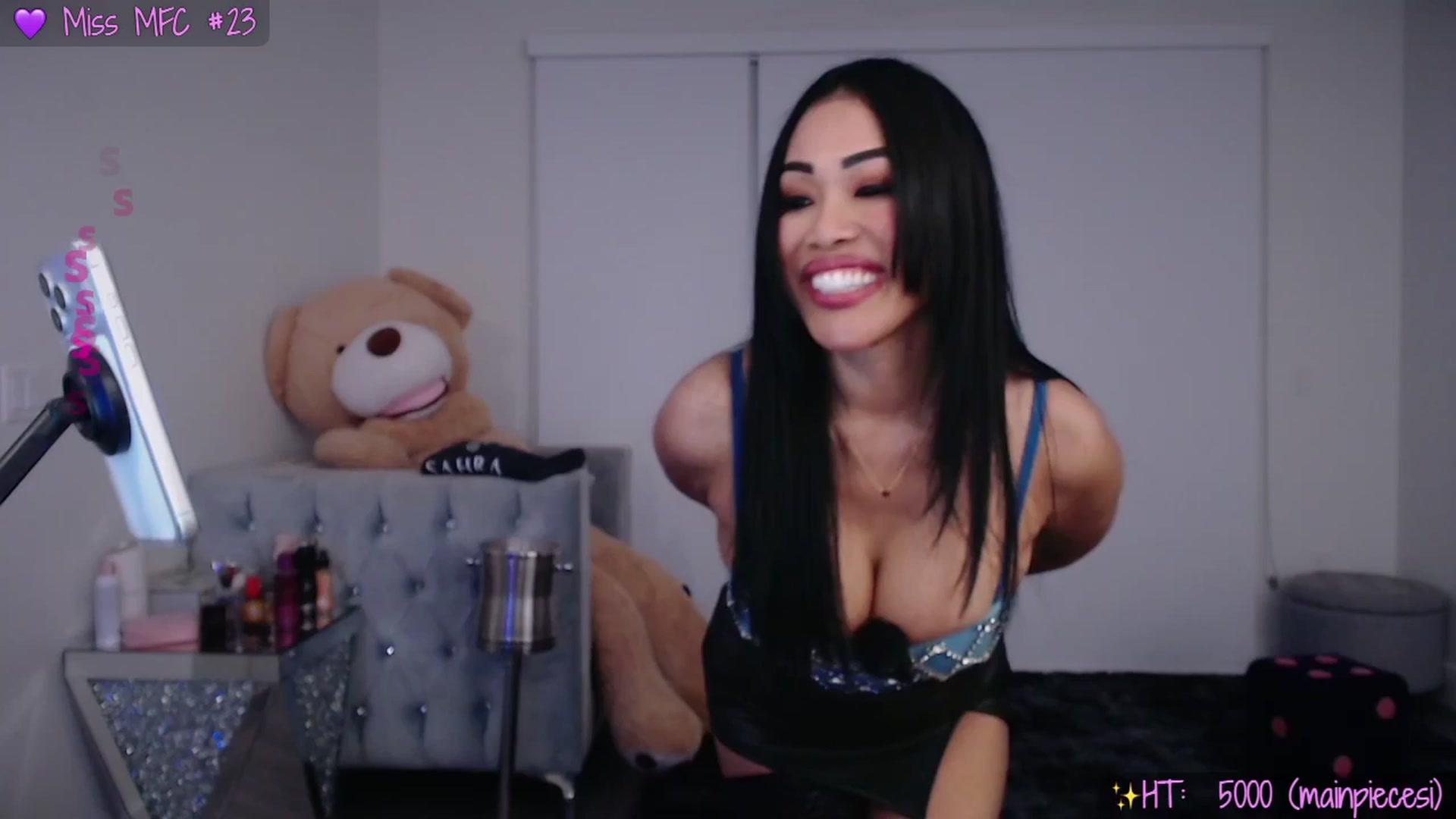 Gallery image thumbnail from SinCityVEE's myfreecams stream on, 03/07/2026, 12:15 image 10 of 20