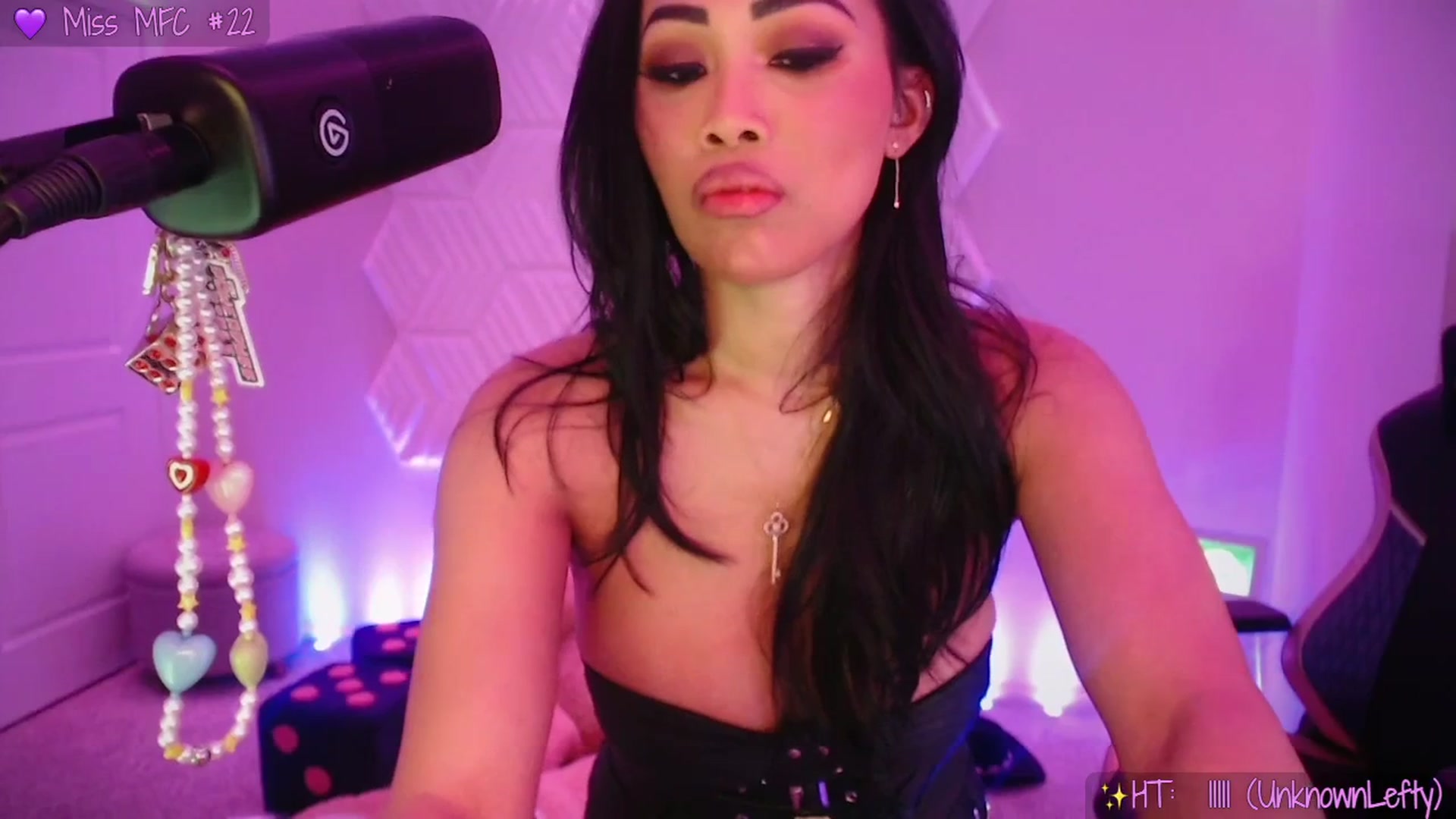 Gallery image thumbnail from SinCityVEE's myfreecams stream on, 03/28/2026, 07:44 image 11 of 20