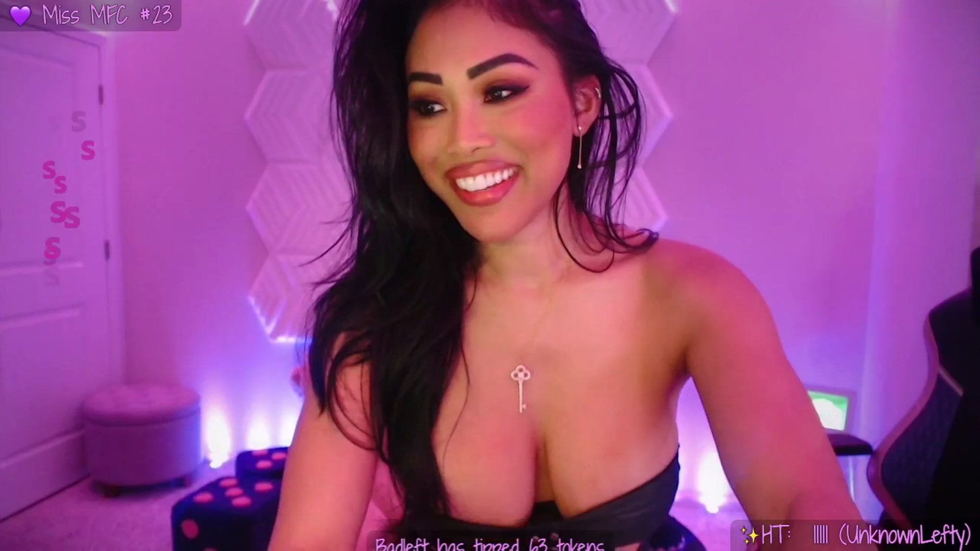 Gallery image thumbnail from SinCityVEE's myfreecams stream on, 03/28/2026, 07:44 image 6 of 20