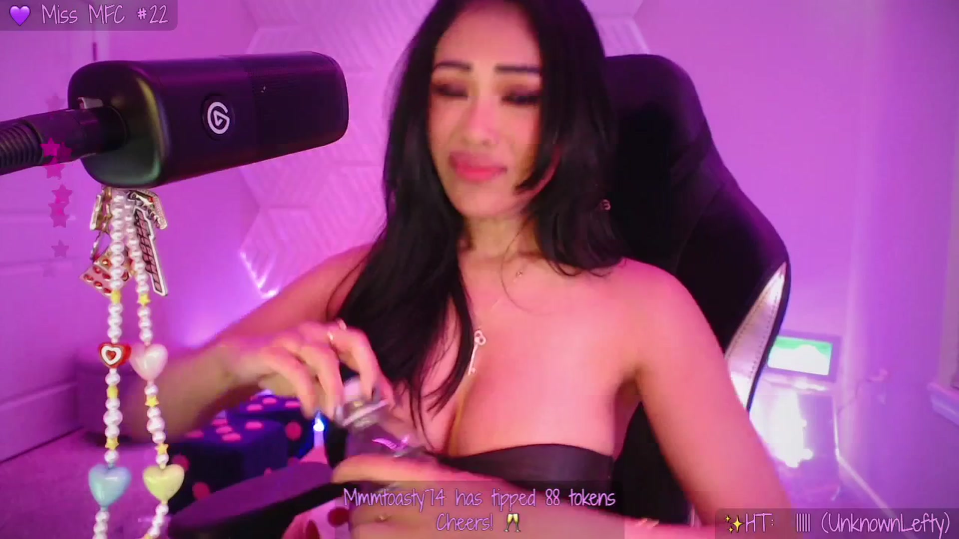 Gallery image thumbnail from SinCityVEE's myfreecams stream on, 03/28/2026, 07:44 image 13 of 20