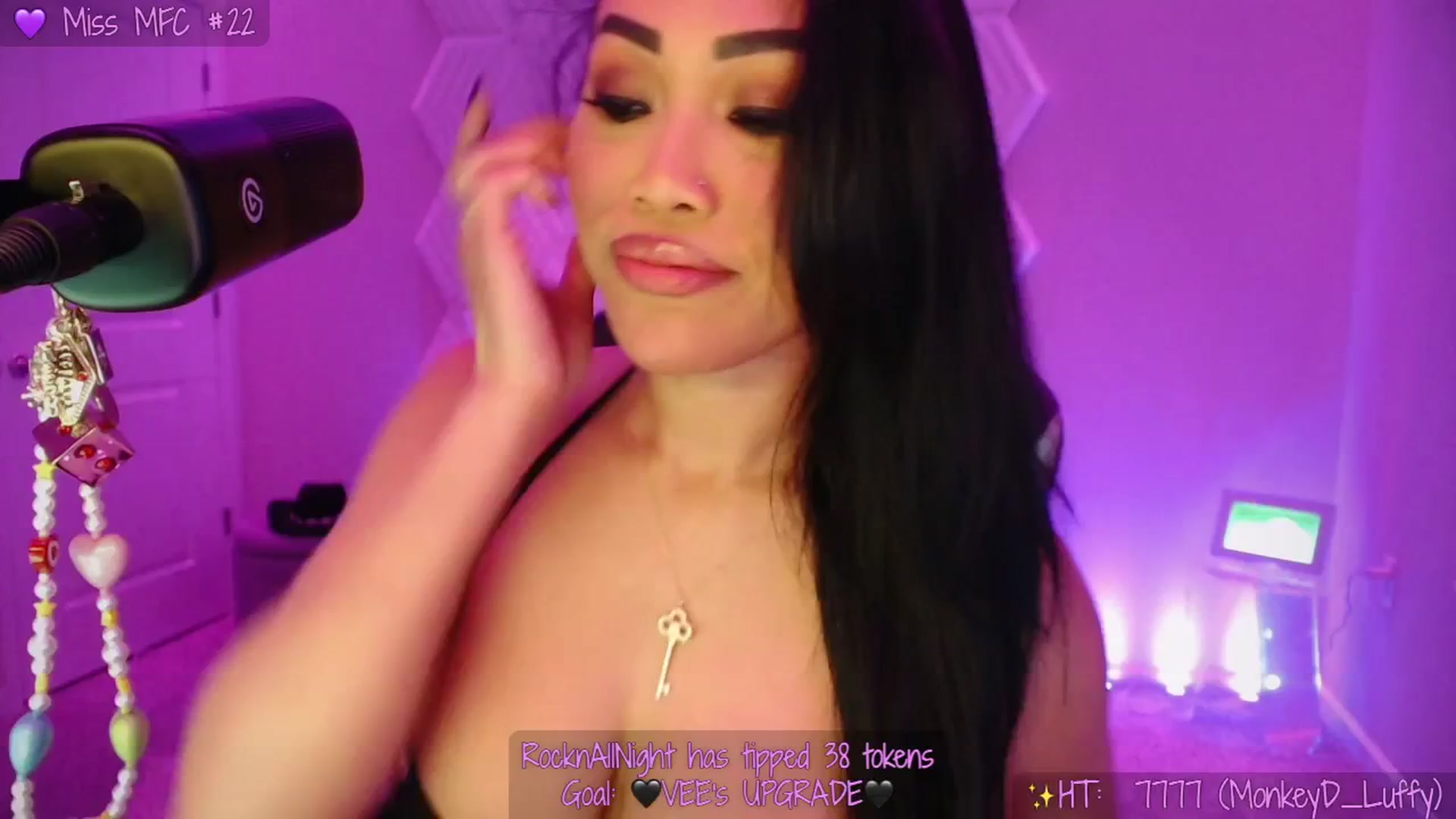 Gallery image thumbnail from SinCityVEE's myfreecams stream on, 04/07/2026, 08:11 image 17 of 20
