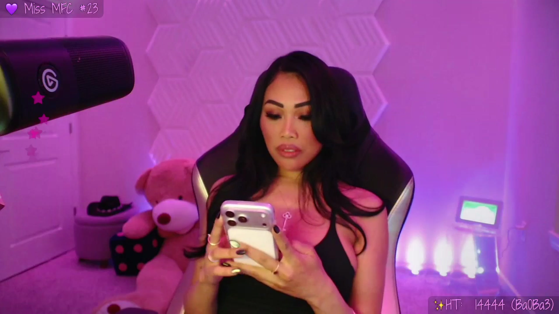 Gallery image thumbnail from SinCityVEE's myfreecams stream on, 04/09/2026, 03:50 image 6 of 20