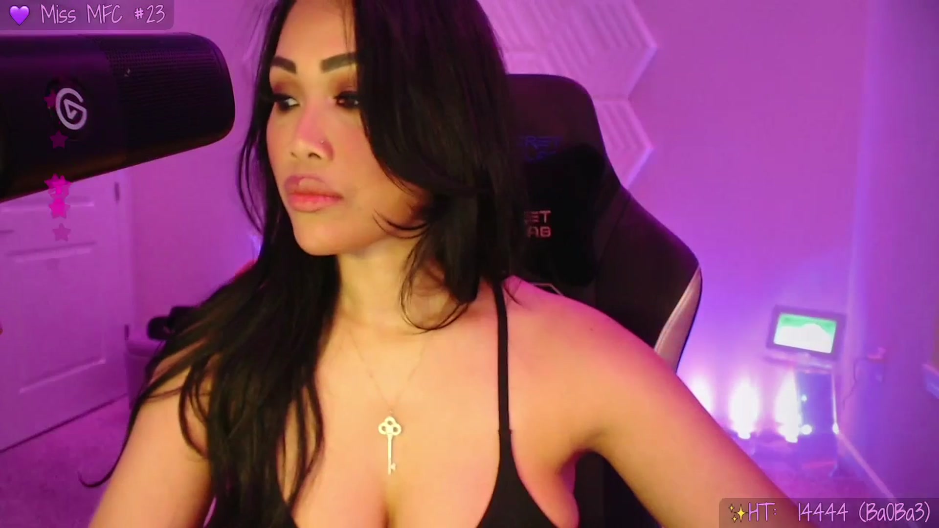 Gallery image thumbnail from SinCityVEE's myfreecams stream on, 04/09/2026, 03:50 image 14 of 20