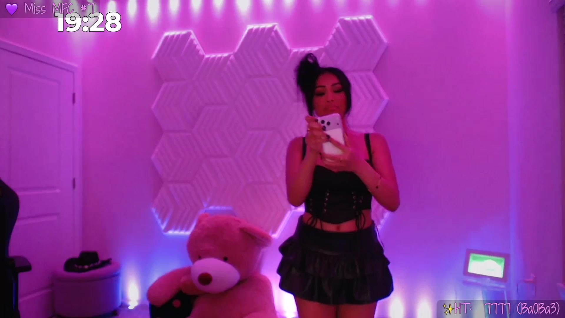 Gallery image thumbnail from SinCityVEE's myfreecams stream on, 04/11/2026, 09:13 image 17 of 20