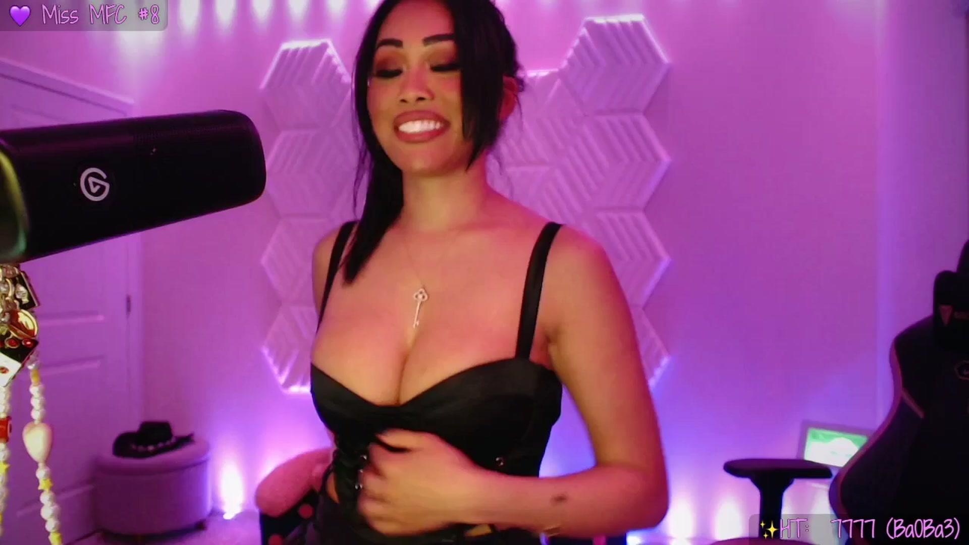 Gallery image thumbnail from SinCityVEE's myfreecams stream on, 04/11/2026, 09:13 image 8 of 20