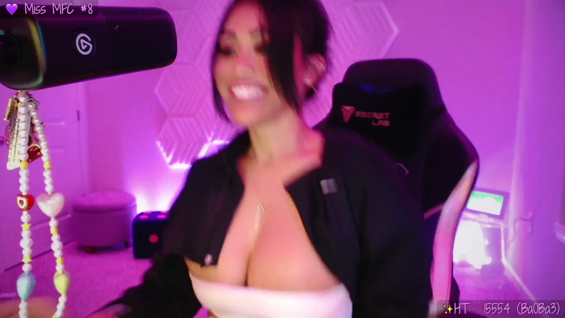 Gallery image thumbnail from SinCityVEE's myfreecams stream on, 04/18/2026, 09:24 image 12 of 20