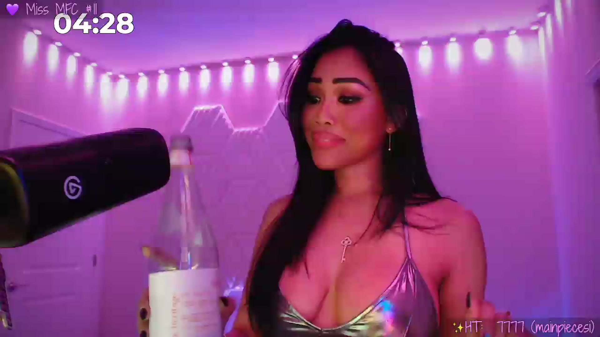 Gallery image thumbnail from SinCityVEE's myfreecams stream on, 04/21/2026, 07:56 image 10 of 20