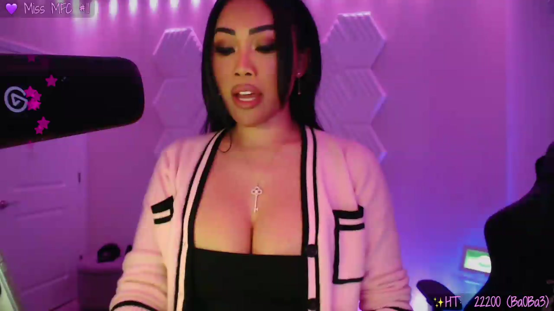 Gallery image thumbnail from SinCityVEE's myfreecams stream on, 04/23/2026, 08:07 image 4 of 20