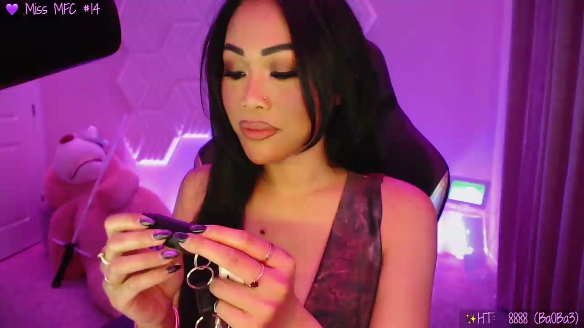 Gallery image thumbnail from SinCityVEE's myfreecams stream on, 04/28/2026, 08:53 image 2 of 20