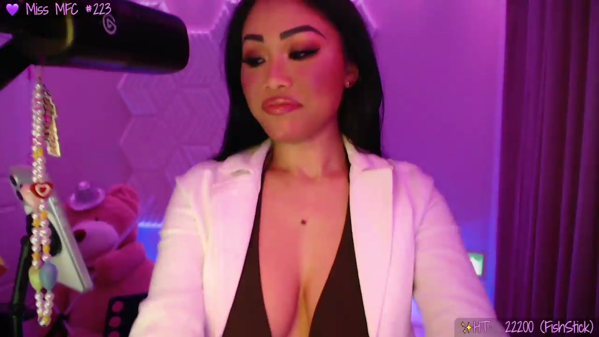 Gallery image thumbnail from SinCityVEE's myfreecams stream on, 05/13/2026, 08:23 image 7 of 20