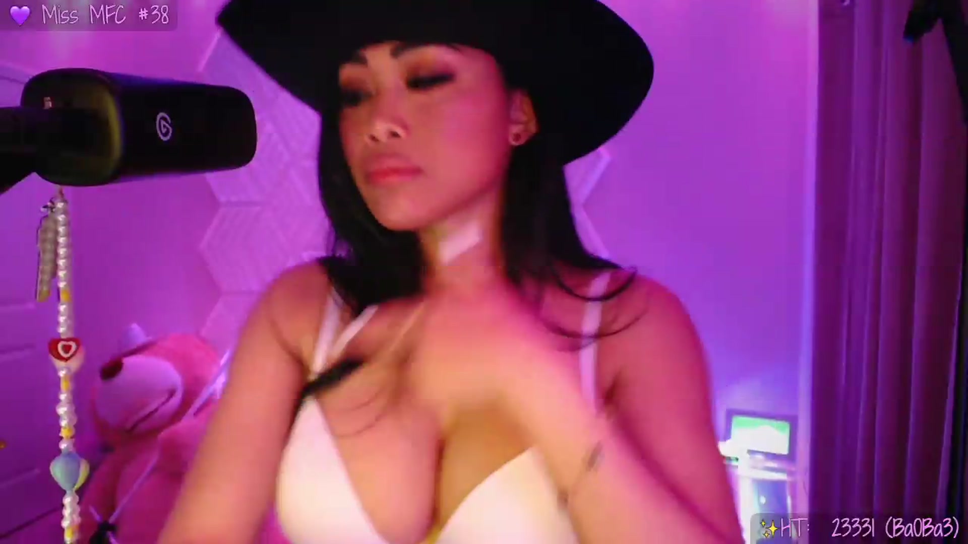 Gallery image thumbnail from SinCityVEE's myfreecams stream on, 05/15/2026, 09:34 image 20 of 20