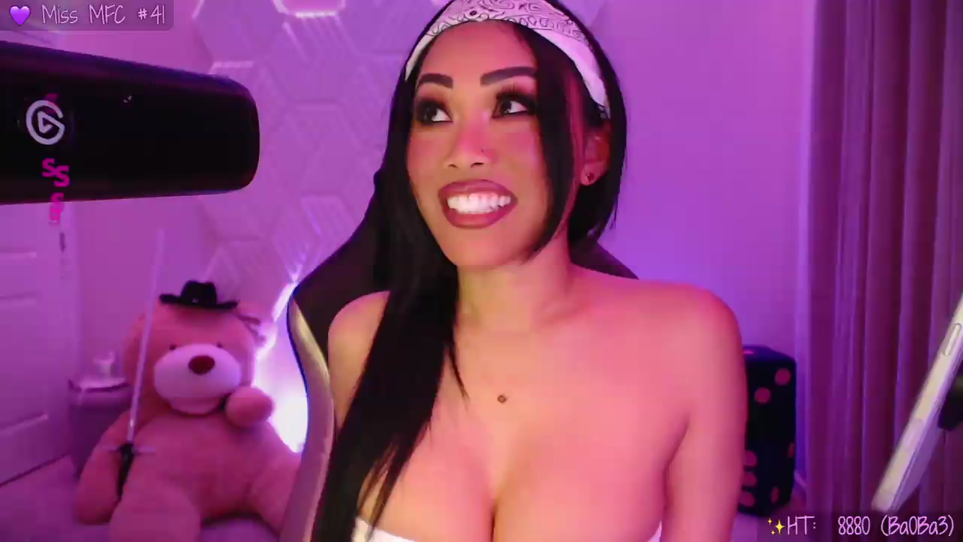 Gallery image thumbnail from SinCityVEE's myfreecams stream on, 05/22/2026, 05:24 image 8 of 20