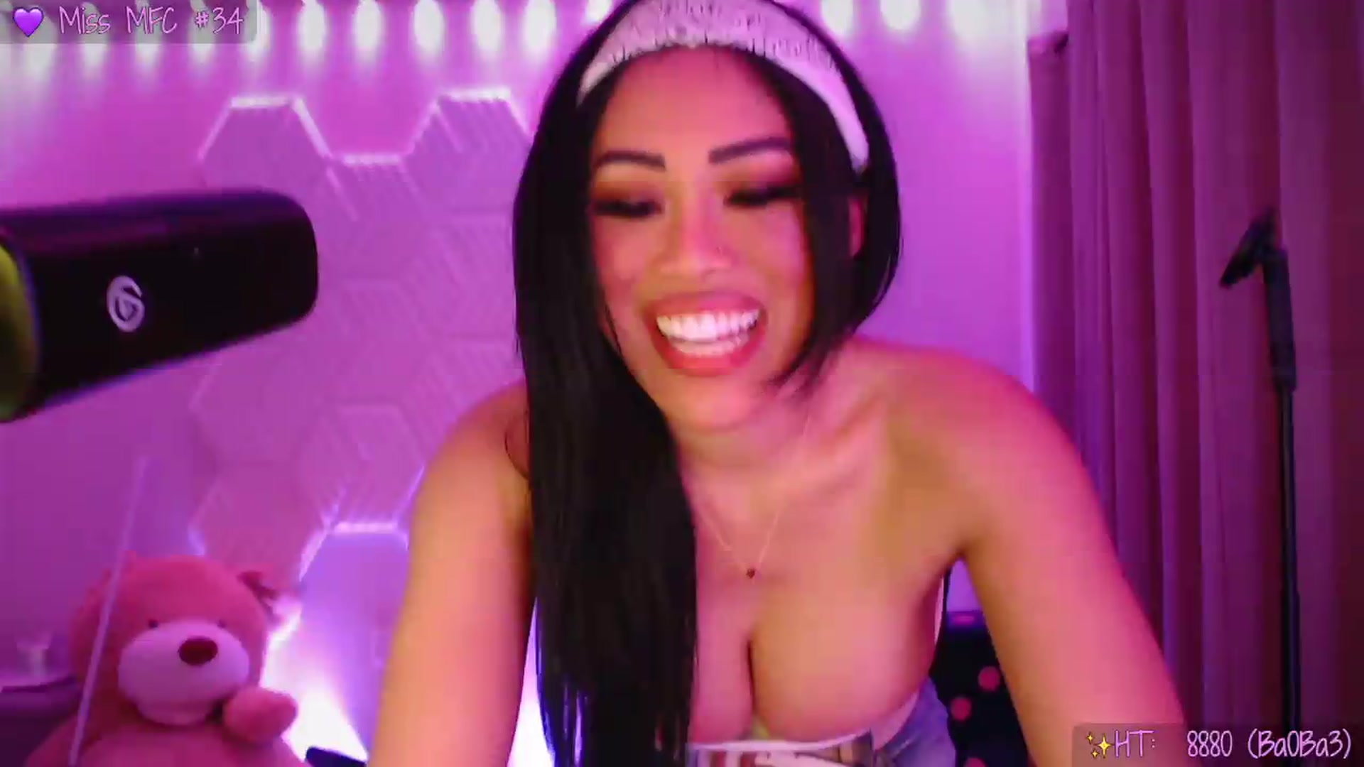 Gallery image thumbnail from SinCityVEE's myfreecams stream on, 05/22/2026, 09:40 image 18 of 20