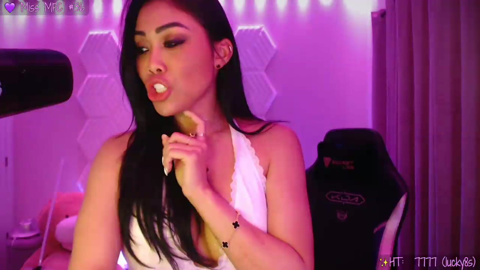 Gallery image thumbnail from SinCityVEE's myfreecams stream on, 05/24/2026, 12:09 image 15 of 20
