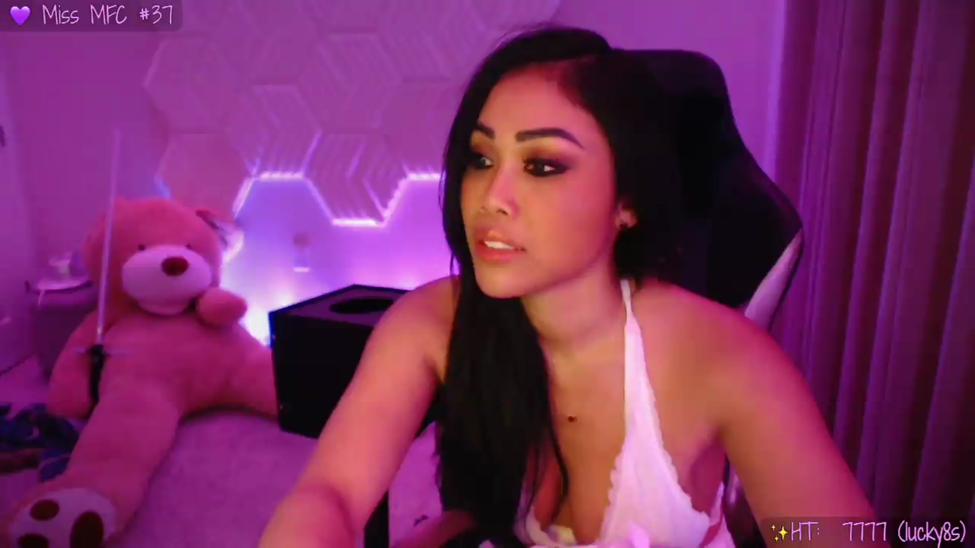 Gallery image thumbnail from SinCityVEE's myfreecams stream on, 05/24/2026, 12:09 image 12 of 20