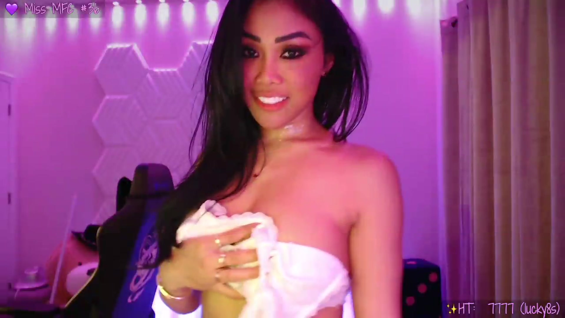 Gallery image thumbnail from SinCityVEE's myfreecams stream on, 05/24/2026, 12:09 image 5 of 20