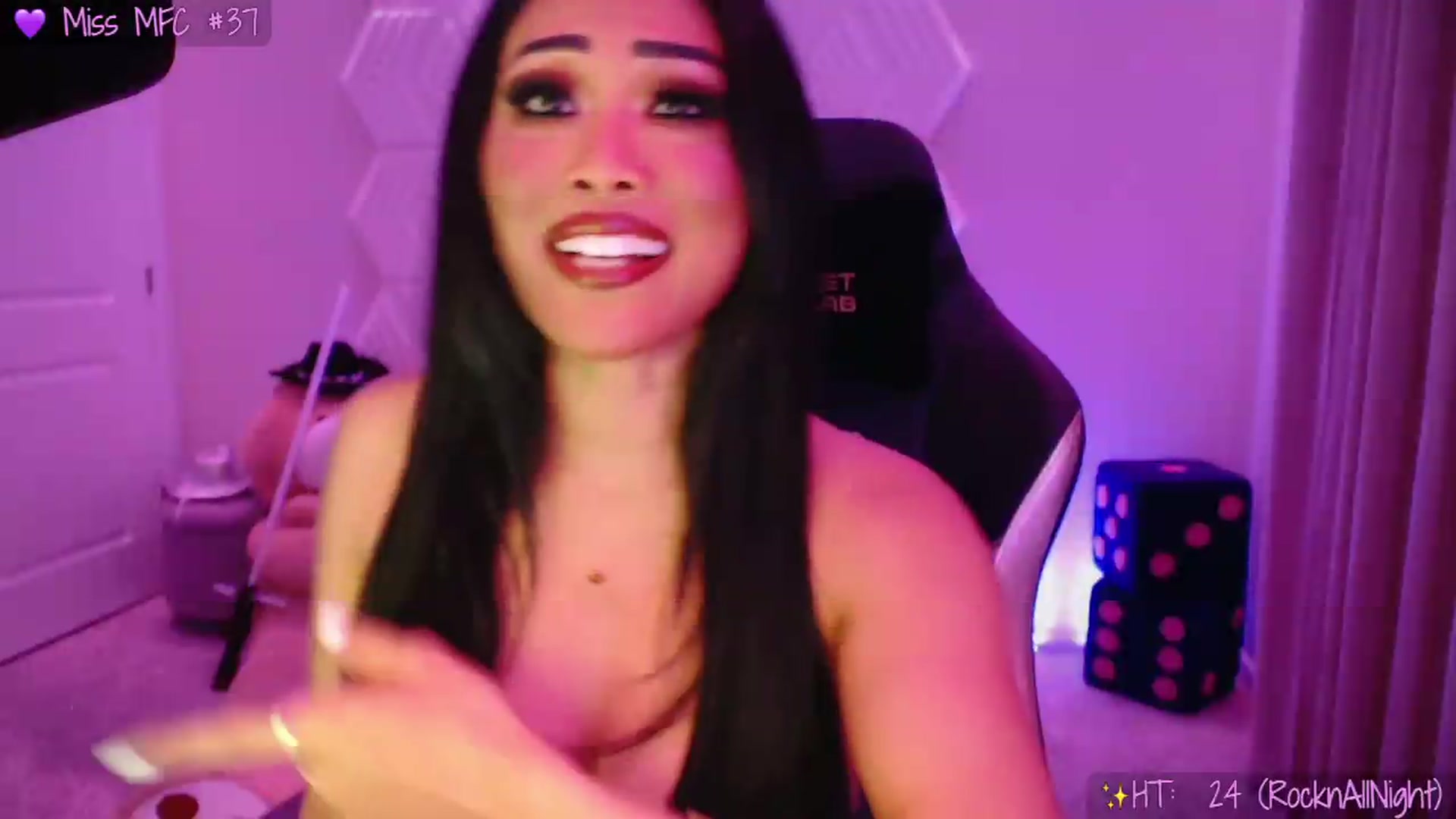 Gallery image thumbnail from SinCityVEE's myfreecams stream on, 05/29/2026, 06:05 image 5 of 20