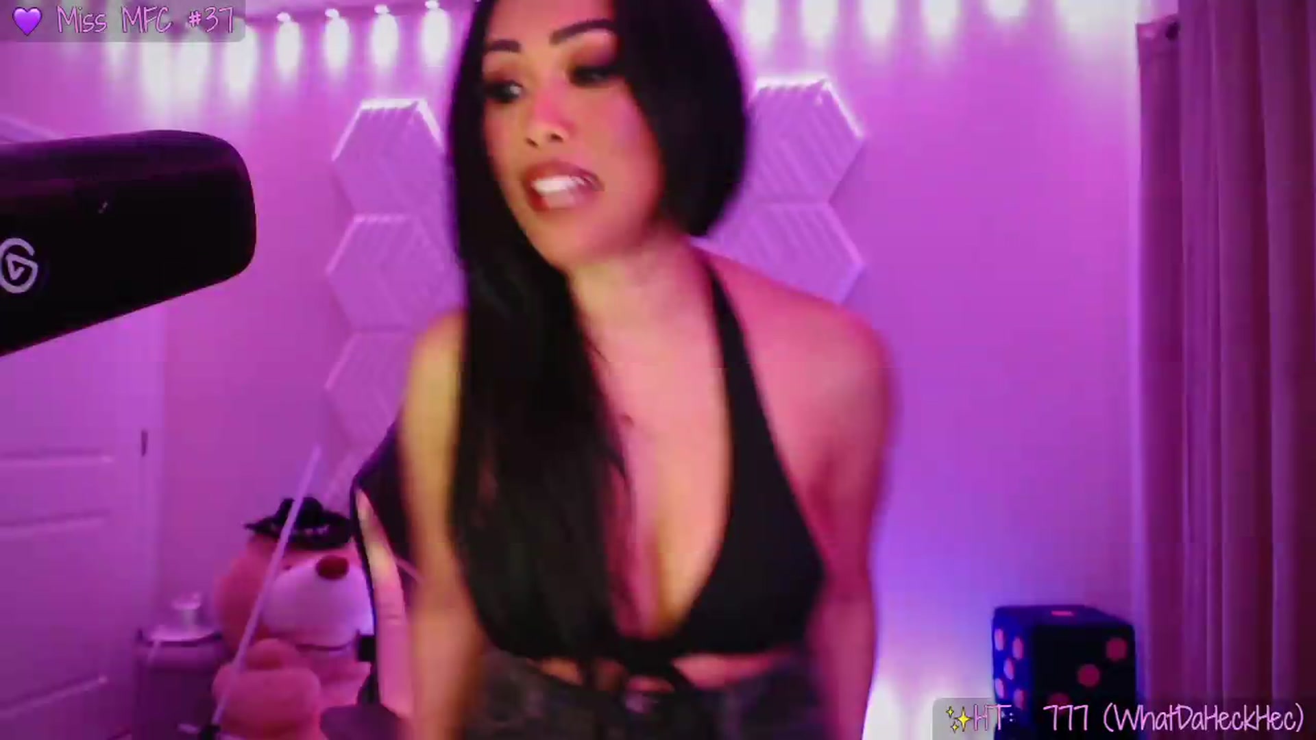 Gallery image thumbnail from SinCityVEE's myfreecams stream on, 05/29/2026, 06:05 image 14 of 20