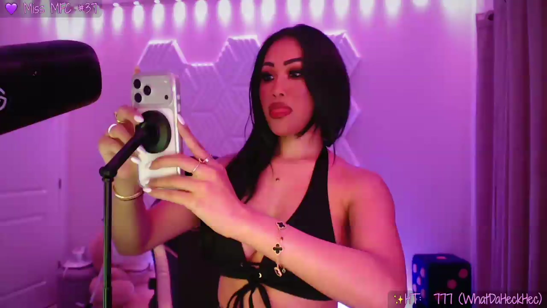 Gallery image thumbnail from SinCityVEE's myfreecams stream on, 05/29/2026, 06:05 image 15 of 20