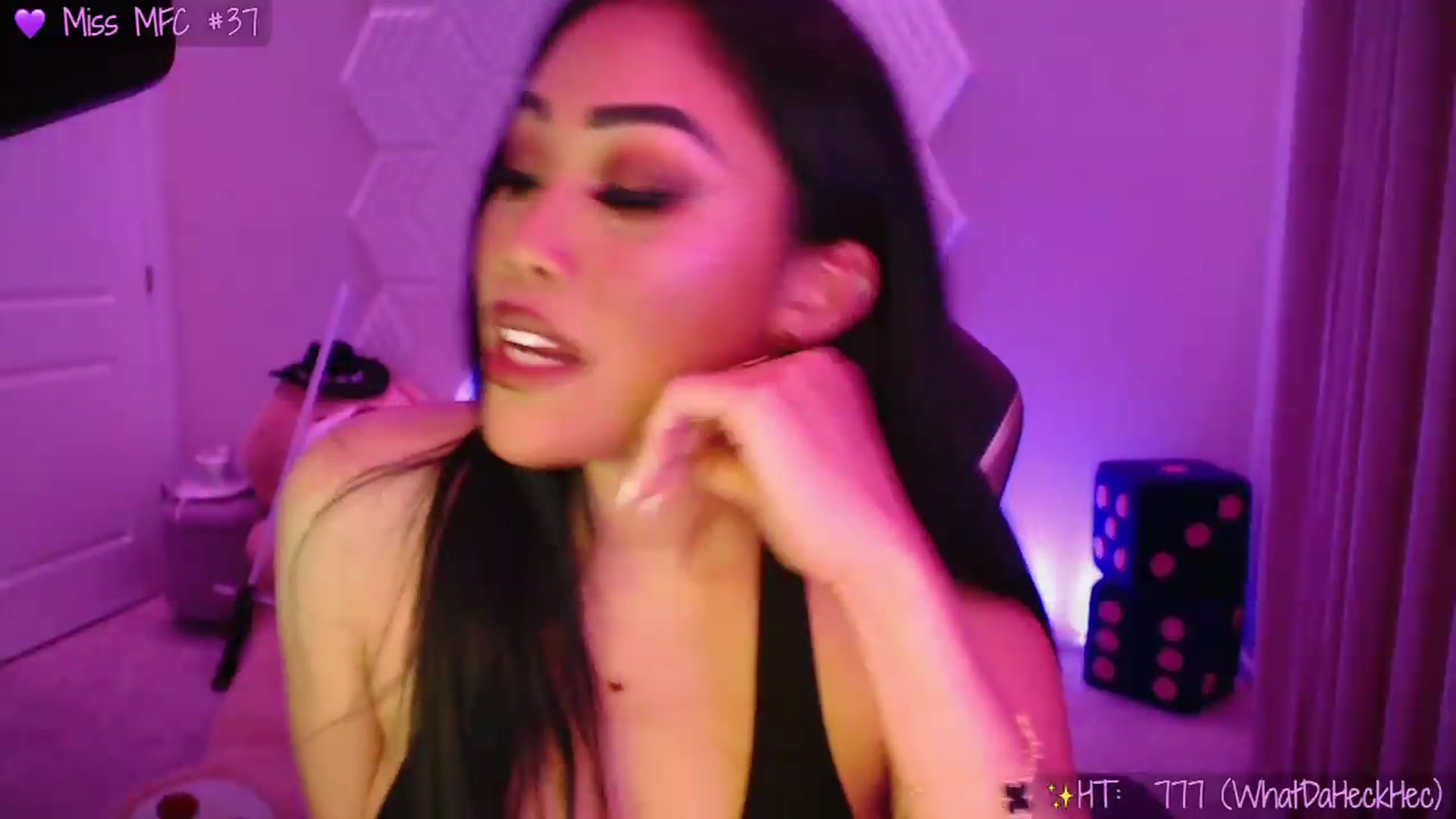 Gallery image thumbnail from SinCityVEE's myfreecams stream on, 05/29/2026, 06:05 image 9 of 20