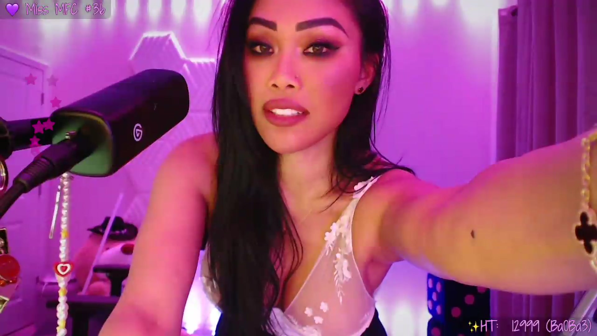 Gallery image thumbnail from SinCityVEE's myfreecams stream on, 05/31/2026, 09:13 image 2 of 20