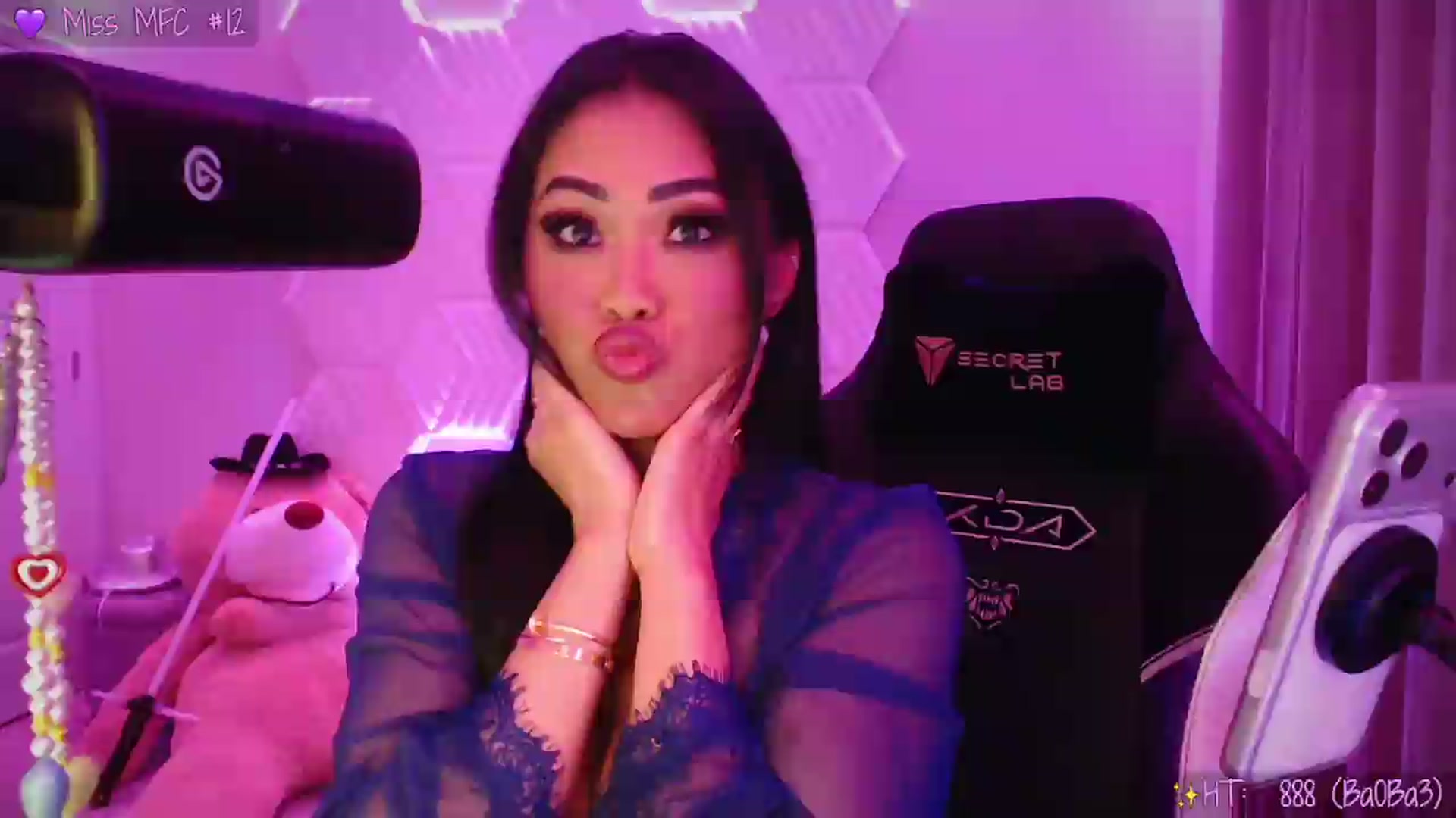 Gallery image thumbnail from SinCityVEE's myfreecams stream on, 06/08/2026, 06:03 image 4 of 20